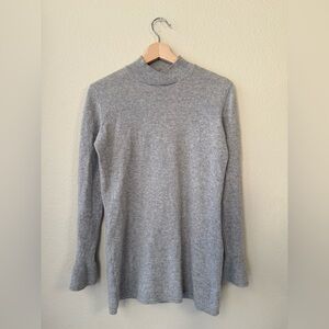100 % cashmere Classic Light Gray Turtleneck Sweater